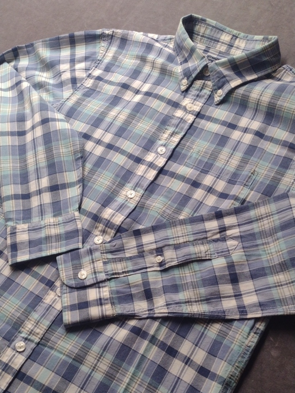 Abercrombie & Fitch Medium Blue and White Plaid Button-Down Shirt Long Sleeve